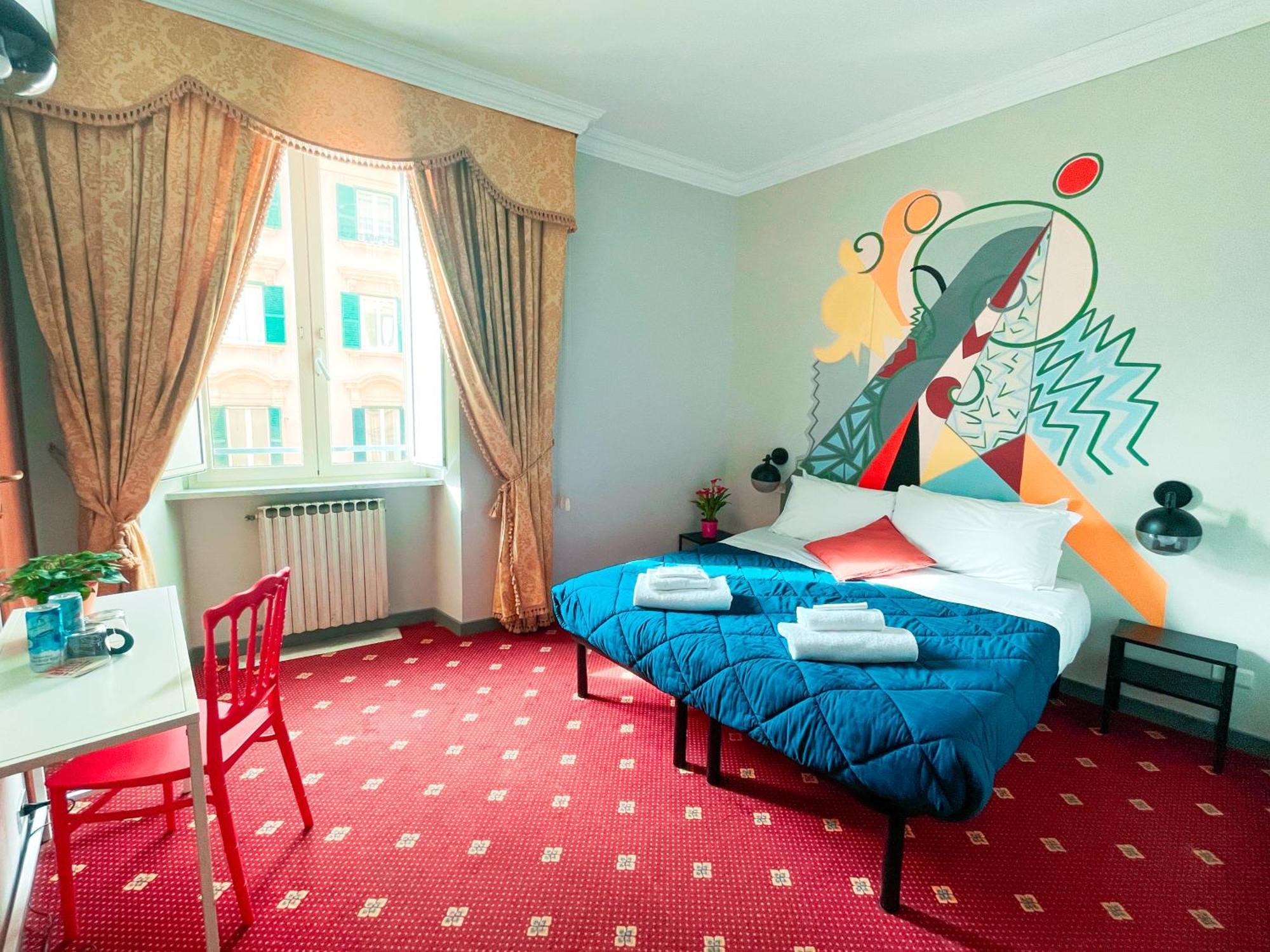 Colosseo Hostal *