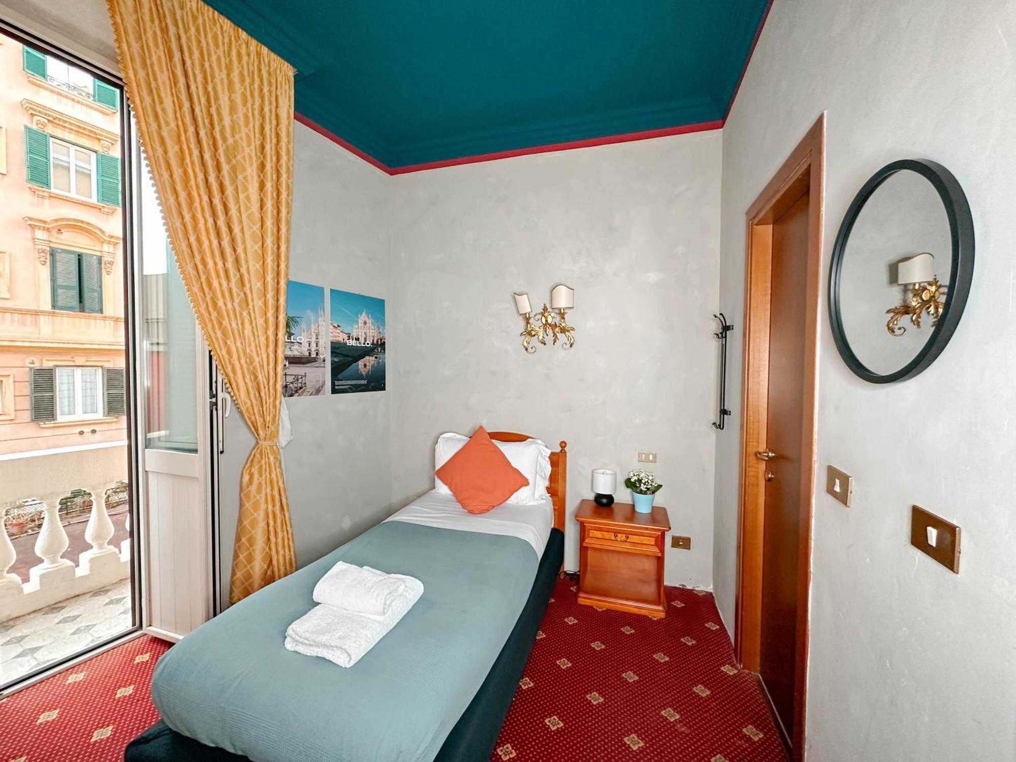 Colosseo Hostal