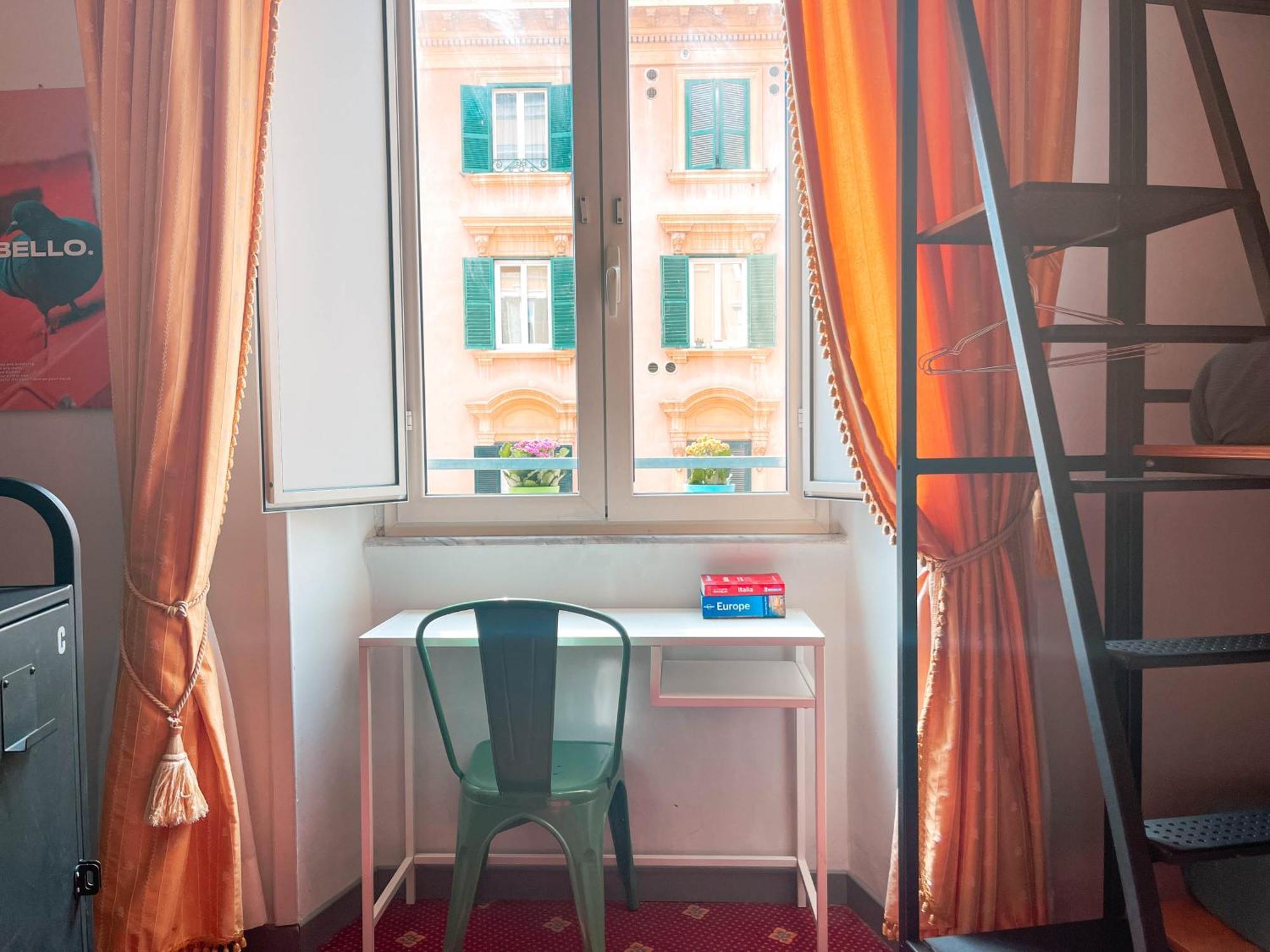 Hostal Colosseo